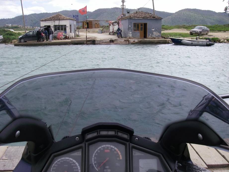 konispol-bundrit-wooden-ferry--